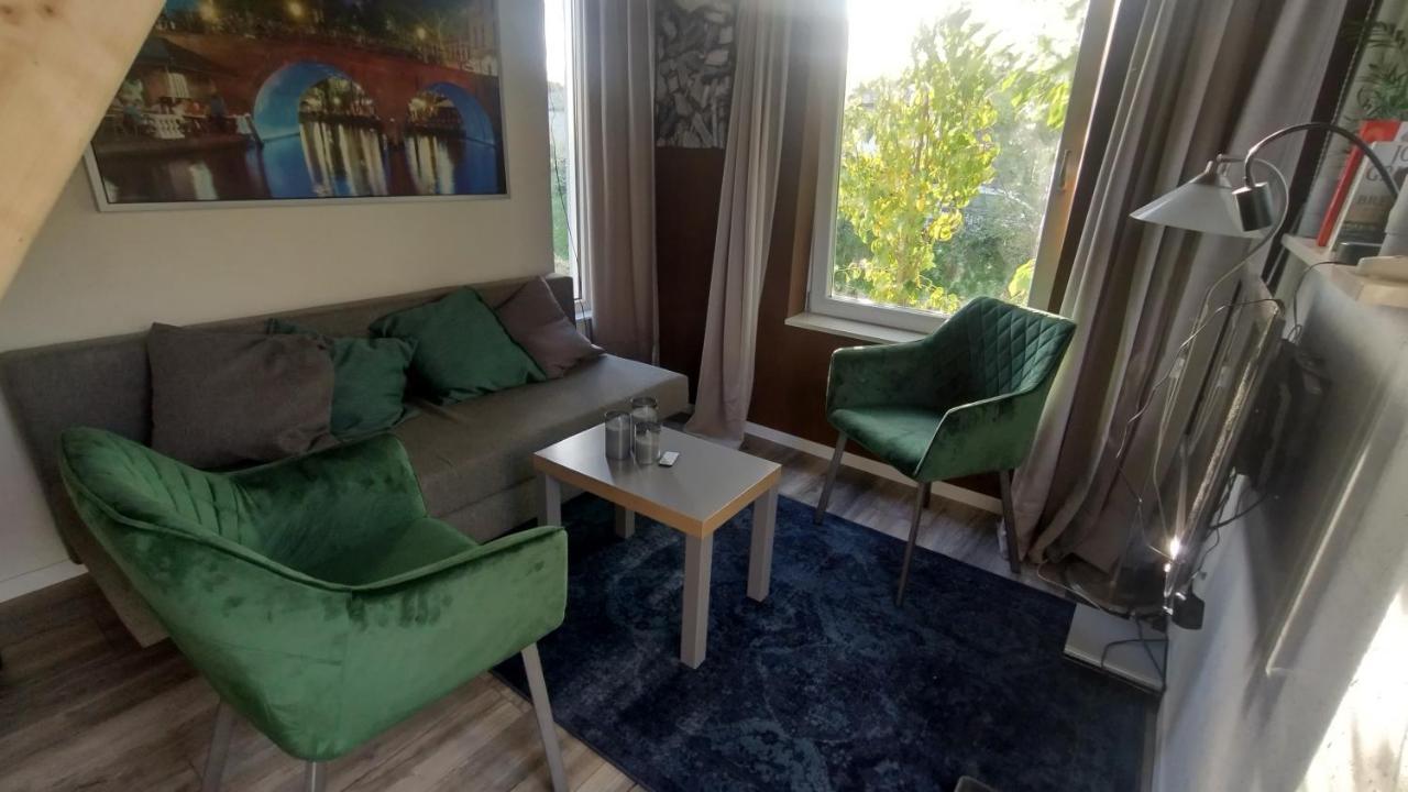 אלמיר Tuinhuisje In Het Groen מראה חיצוני תמונה